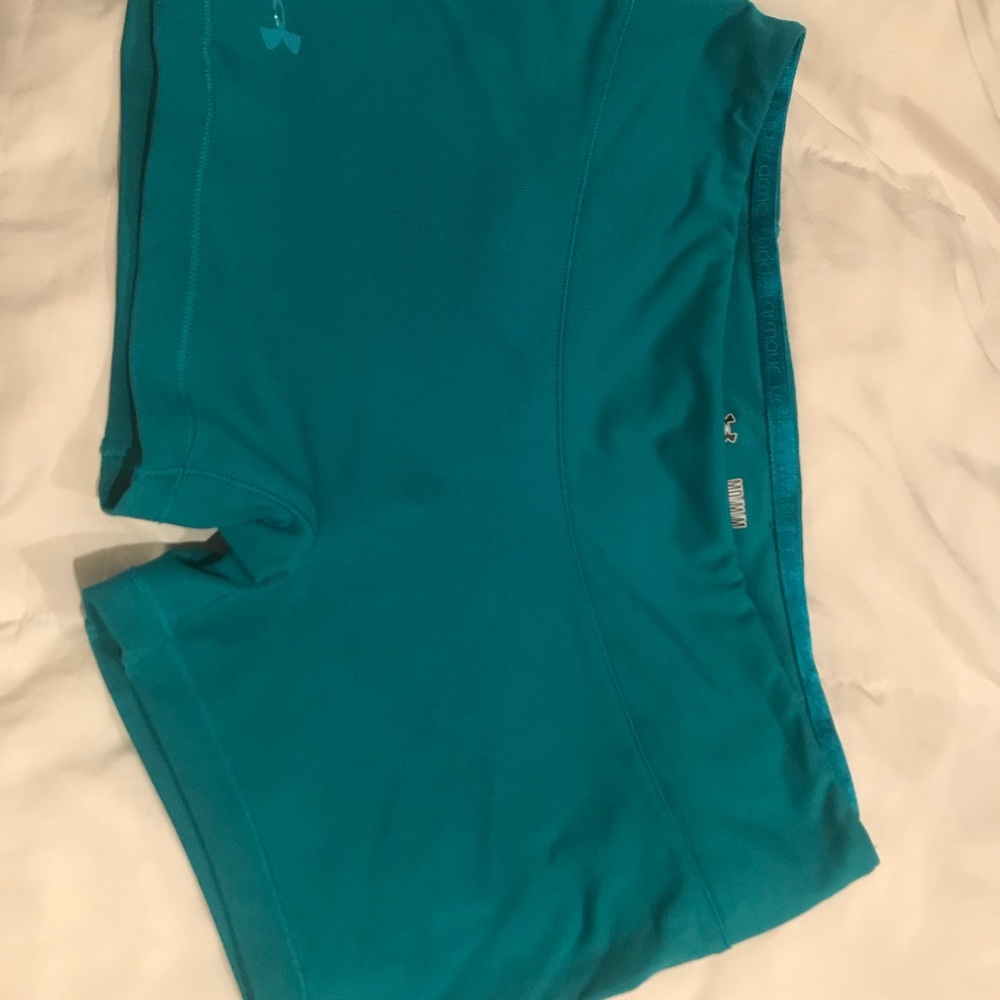 Under Armour fitted Heat Gear short